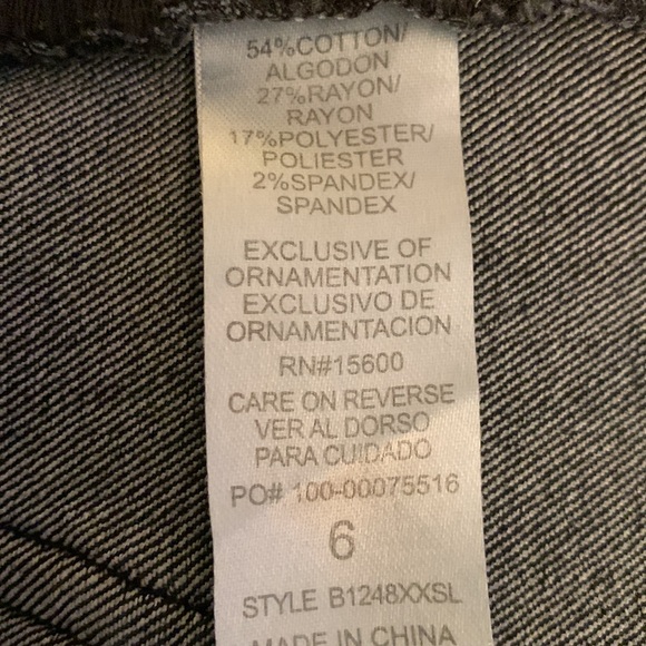 Democracy Jeans - Picture 4 of 7